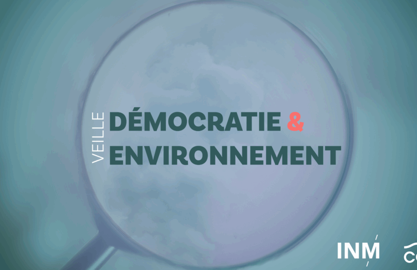 Gros plan sur une loupe. À l'intérieur du verres sont contenus les mots " veille, démocratie et environnement".